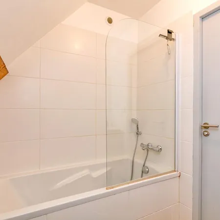 Feriehus Chaumiere De La Butte Saint-Lyphard